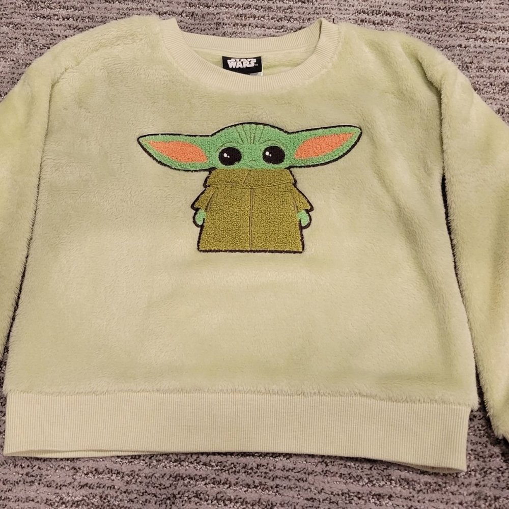 NWOT Official Star Wars Mandalorean Baby Yoda Fleece Sweatshirt Size 6X